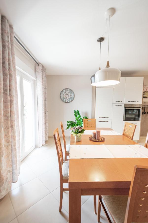 Two-Bedroom Apartment In Crikvenica Xcvii Eksteriør bilde