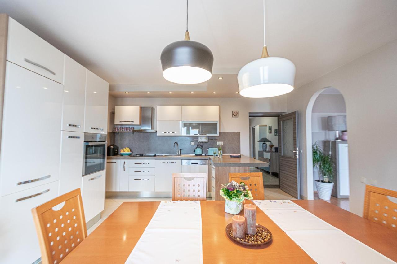 Two-Bedroom Apartment In Crikvenica Xcvii Eksteriør bilde