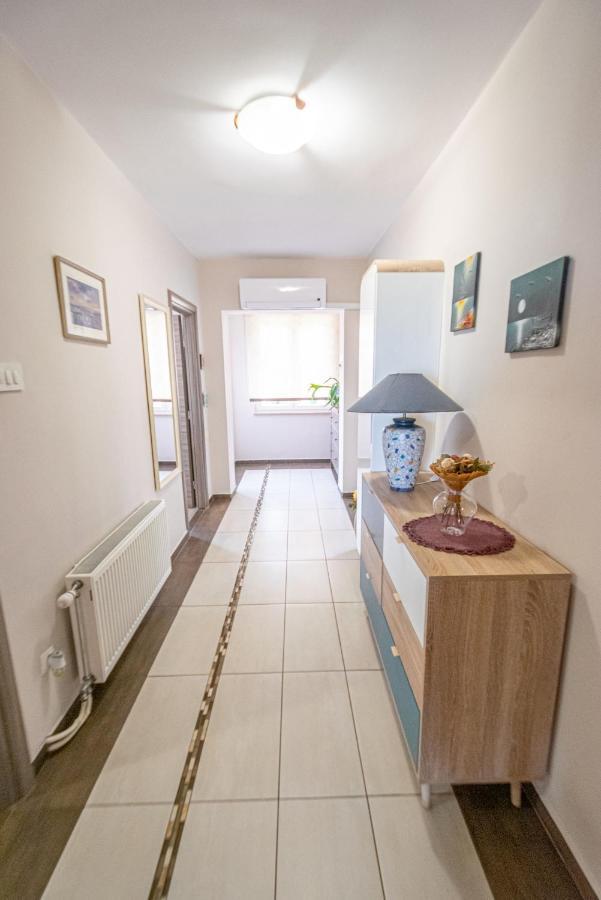 Two-Bedroom Apartment In Crikvenica Xcvii Eksteriør bilde